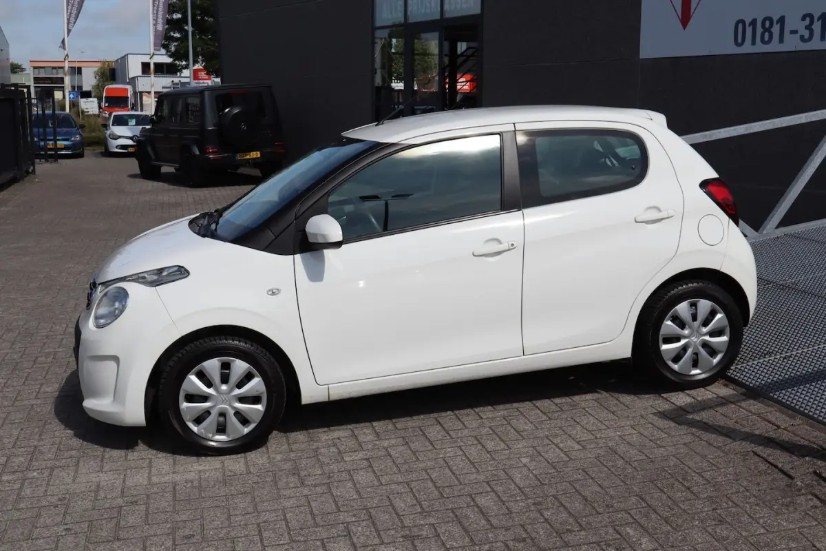 1.0 VTi Dealeronderhouden Airco/DAB radio/Bluetooth