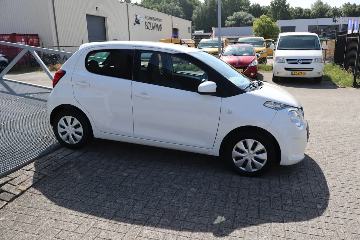 1.0 VTi Dealeronderhouden Airco/DAB radio/Bluetooth