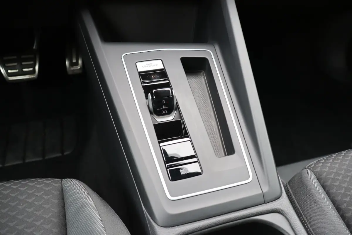 1.5 eTSI Active Stoelverwarming/Apple carplay/Achteruitrijcamera/Adaptieve cruise control/