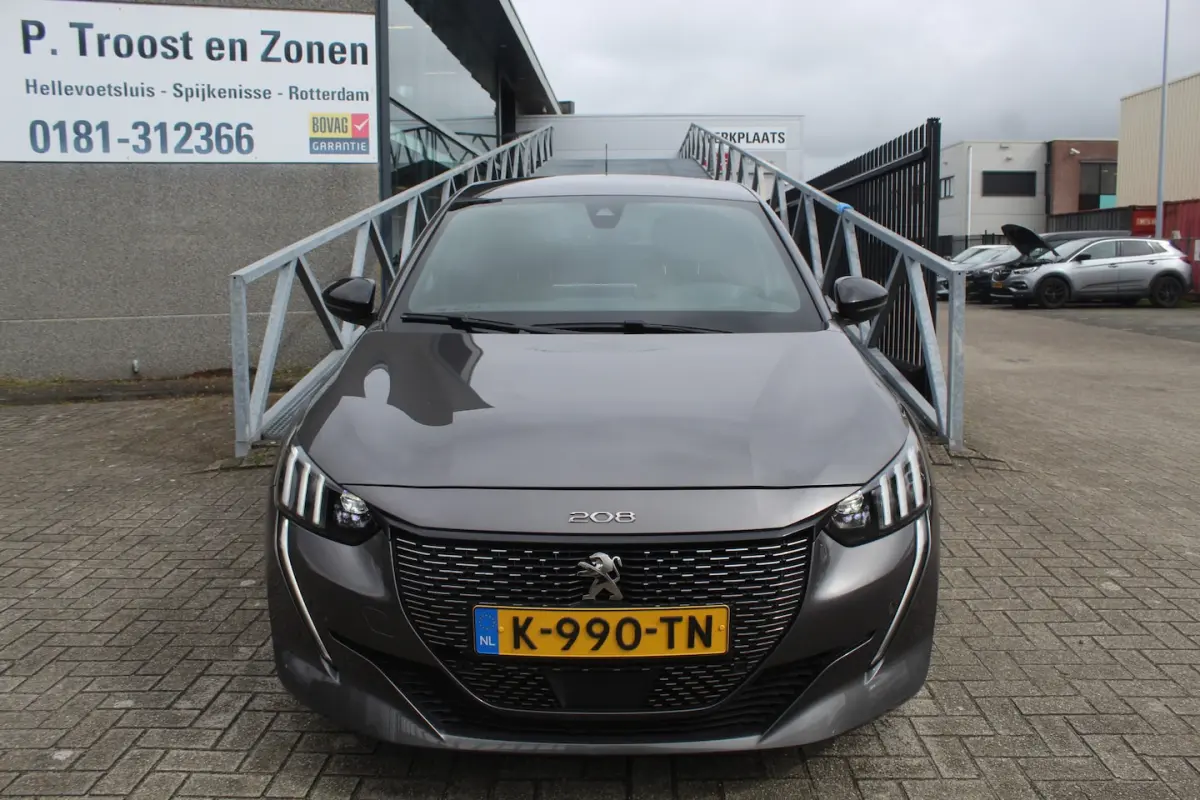 1.2 PureTech GT Pack Stoelverwarming 360 graden camera/Apple carplay/Cruise control/DAB/Cl