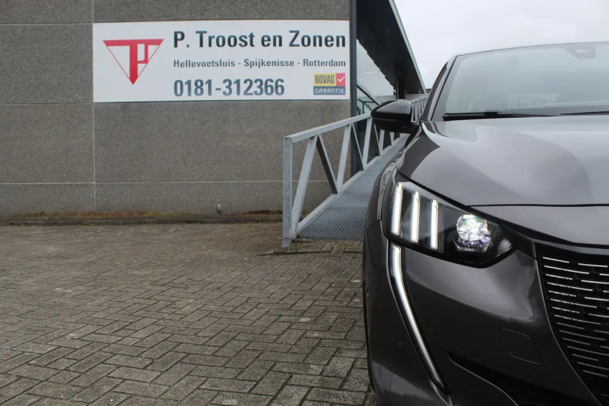 1.2 PureTech GT Pack Stoelverwarming 360 graden camera/Apple carplay/Cruise control/DAB/Cl