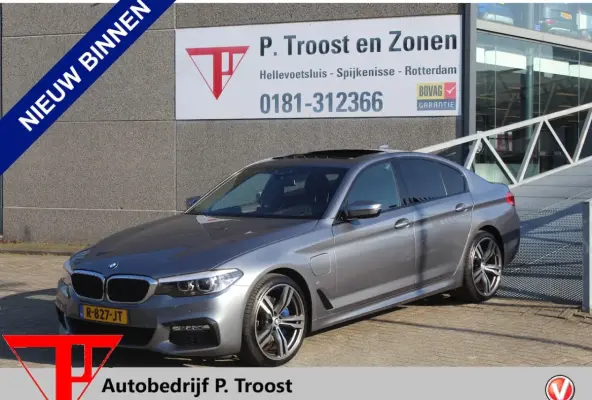 530e iPerformance Executive M-Sport Panoramadak/Head-Up Display/Apple carplay/Sfeerverlich