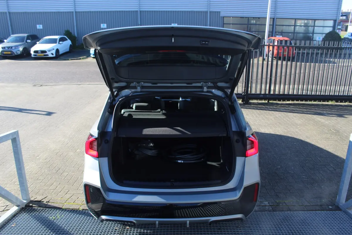 xDrive25e Orig NL auto/Dealeronderhouden/Sfeerverlichting/Apple carplay/Navigatie/Achterui