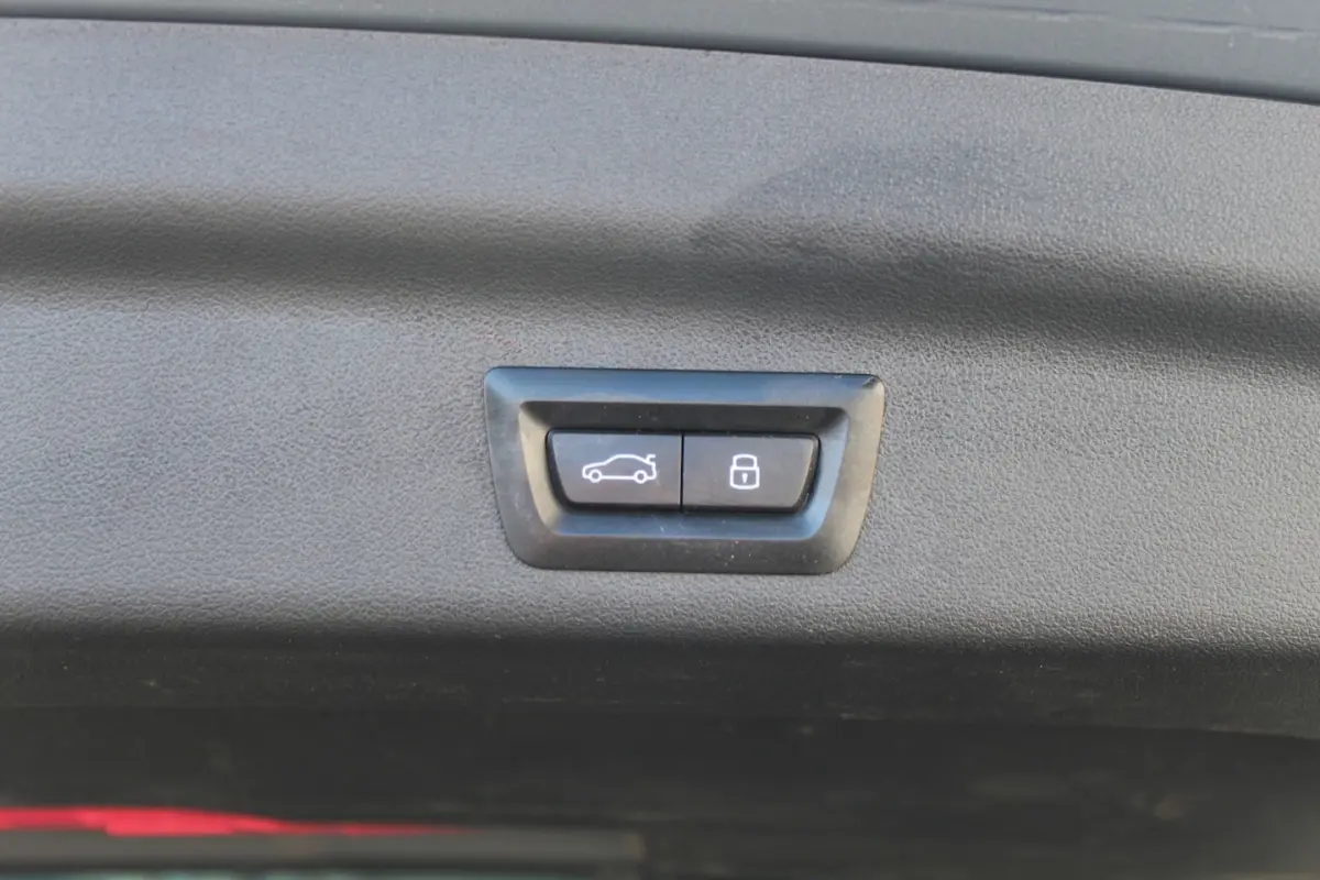 xDrive25e Orig NL auto/Dealeronderhouden/Sfeerverlichting/Apple carplay/Navigatie/Achterui