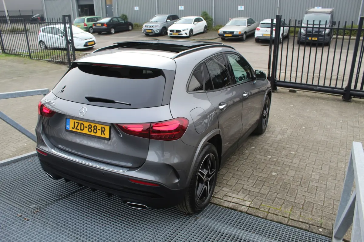 250 e AMG Night edition/Panoramadak/Sfeerverlichting/Elektrische achterklep/Stoelverwarmin