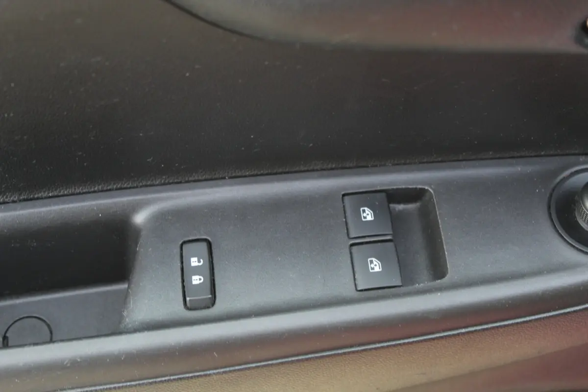 1.0 Rocks Online Edition Automaat/Orig. NL auto/Airco/Parkeersesnoren/Bluetooth/Apple car