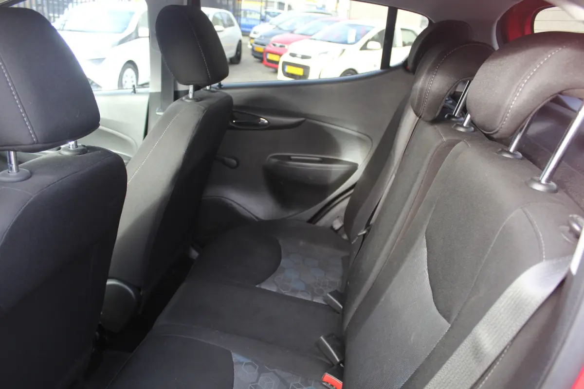 1.0 Rocks Online Edition Automaat/Orig. NL auto/Airco/Parkeersesnoren/Bluetooth/Apple car