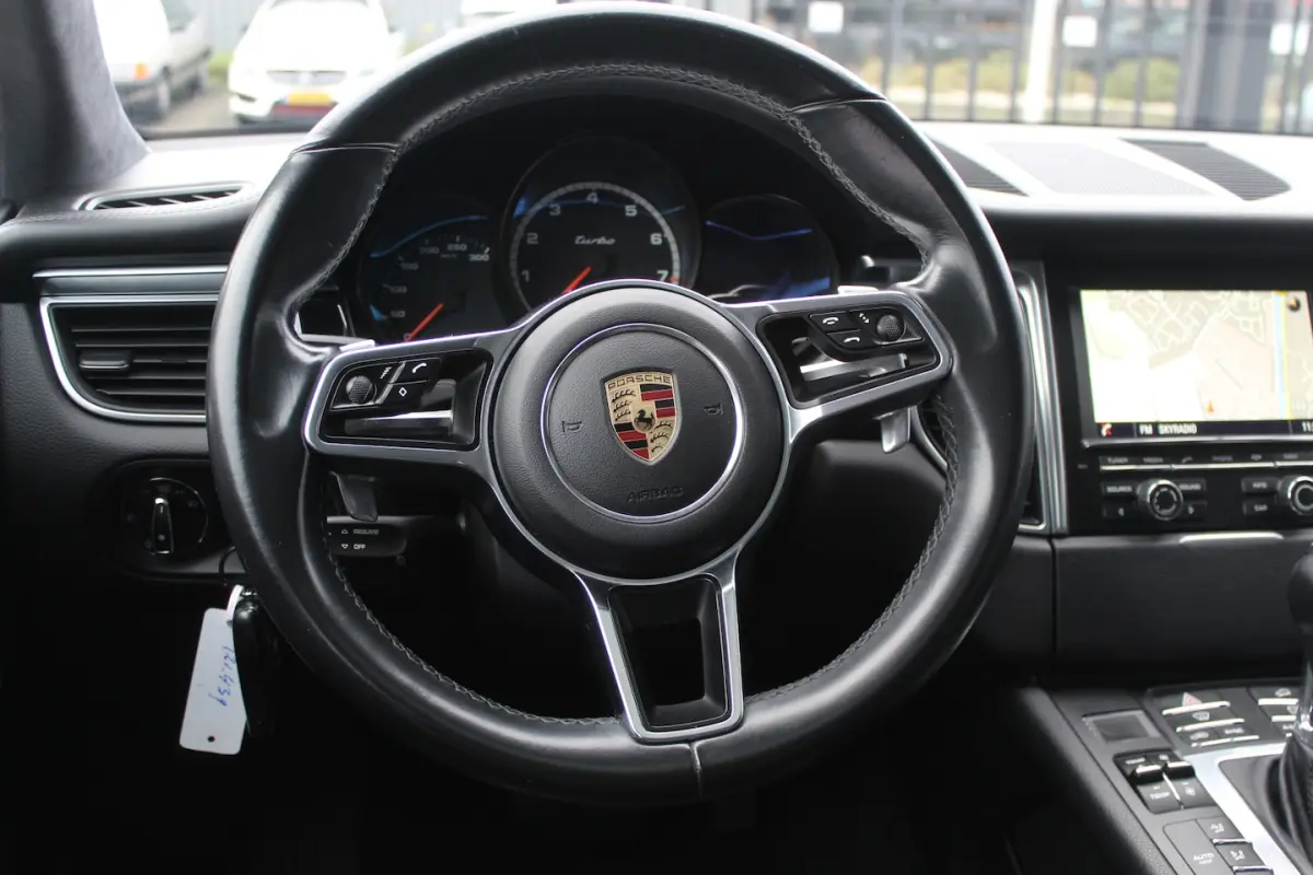 3.6 Turbo Panoramadak/Luchtvering/Sportuitlaat/Bose audio/Navigatie/Lederen bekleding/Elek