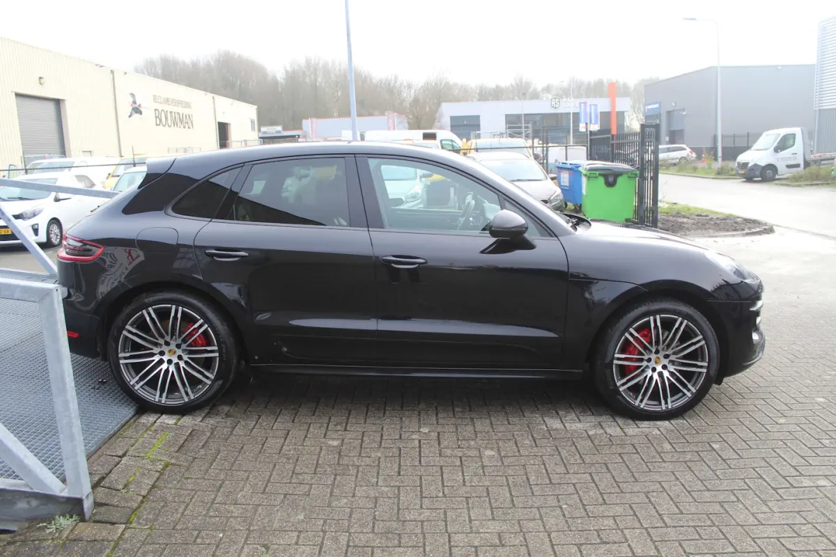 3.6 Turbo Panoramadak/Luchtvering/Sportuitlaat/Bose audio/Navigatie/Lederen bekleding/Elek