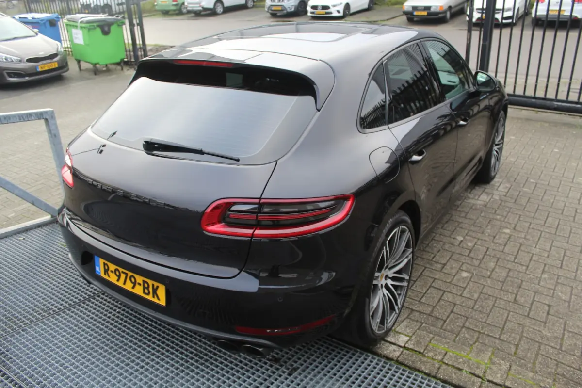 3.6 Turbo Panoramadak/Luchtvering/Sportuitlaat/Bose audio/Navigatie/Lederen bekleding/Elek