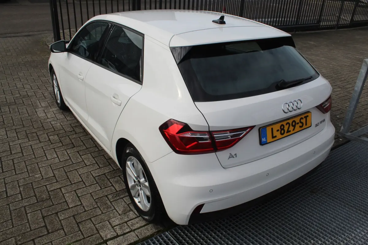30 TFSI STERRENHEMEL Virtueel cockpit/Stoelverwarming/Keyless go/Bluetooth/Climate control
