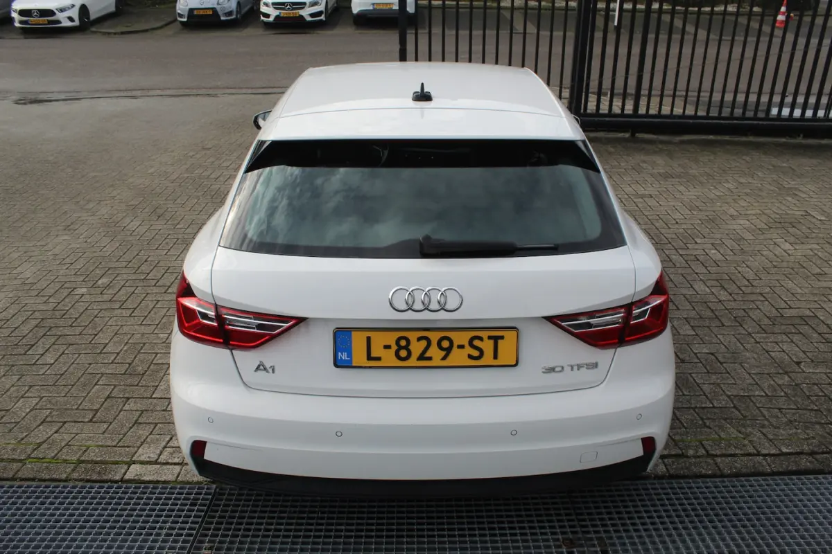 30 TFSI STERRENHEMEL Virtueel cockpit/Stoelverwarming/Keyless go/Bluetooth/Climate control
