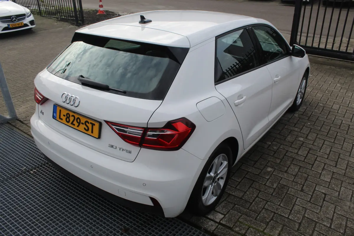 30 TFSI STERRENHEMEL Virtueel cockpit/Stoelverwarming/Keyless go/Bluetooth/Climate control