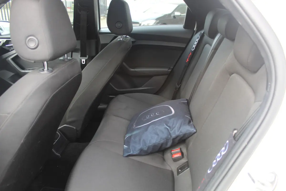 30 TFSI STERRENHEMEL Virtueel cockpit/Stoelverwarming/Keyless go/Bluetooth/Climate control