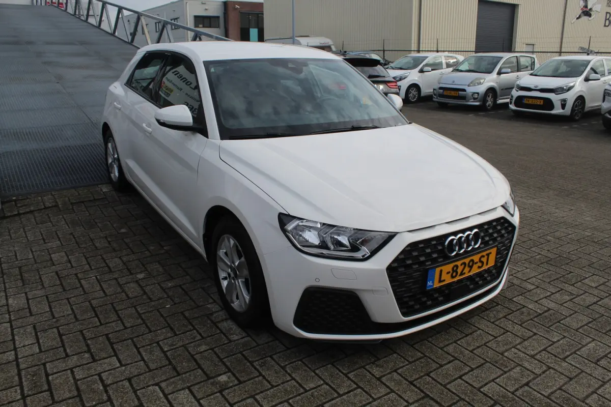 30 TFSI STERRENHEMEL Virtueel cockpit/Stoelverwarming/Keyless go/Bluetooth/Climate control
