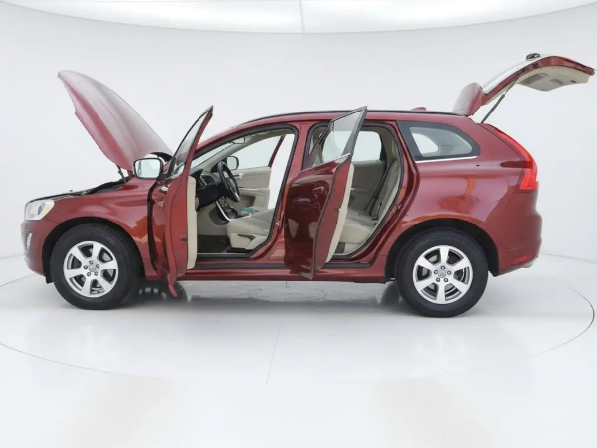 2.0 T5 FWD Summum | Clima | Cruise | Multimedia/Navi | Stoelverwarming | PDC + Camera |