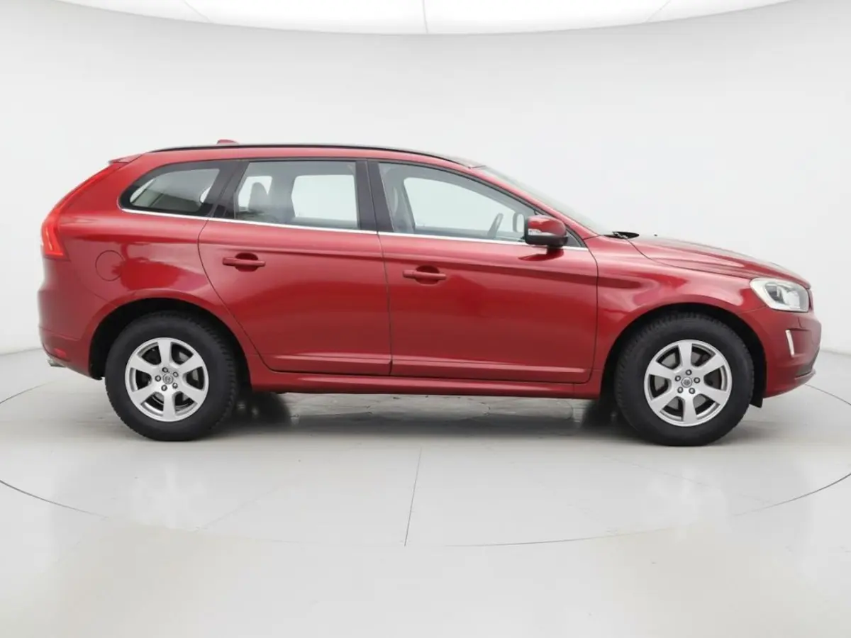 2.0 T5 FWD Summum | Clima | Cruise | Multimedia/Navi | Stoelverwarming | PDC + Camera |