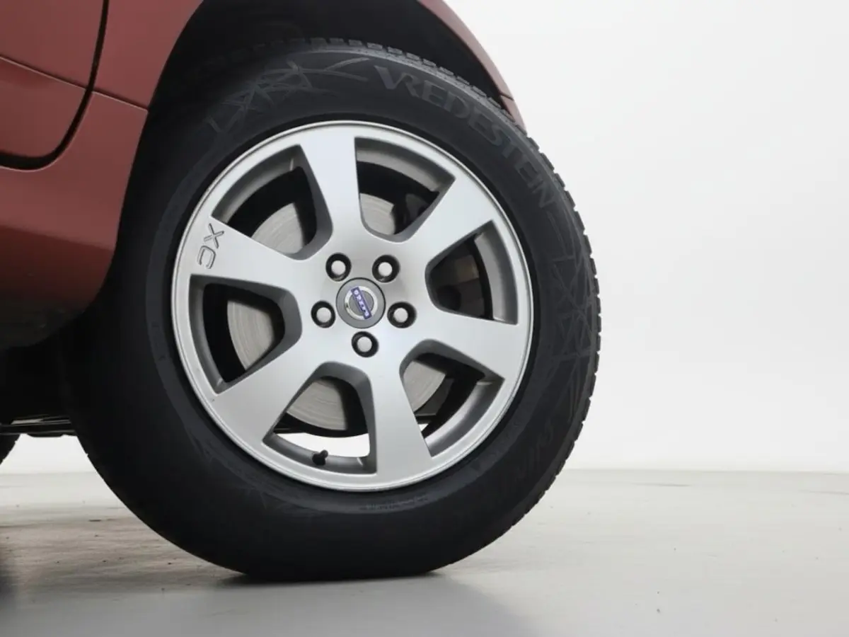 2.0 T5 FWD Summum | Clima | Cruise | Multimedia/Navi | Stoelverwarming | PDC + Camera |