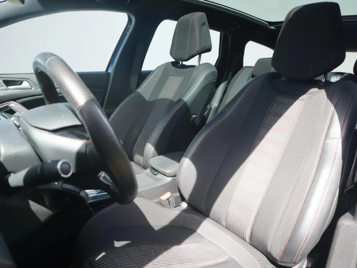1.2 PureTech GT-Line | Clima Cruise | Apple Carplay/Navi | PDC + 360 Camera |