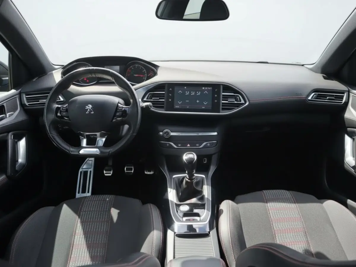 1.2 PureTech GT-Line | Clima Cruise | Apple Carplay/Navi | PDC + 360 Camera |