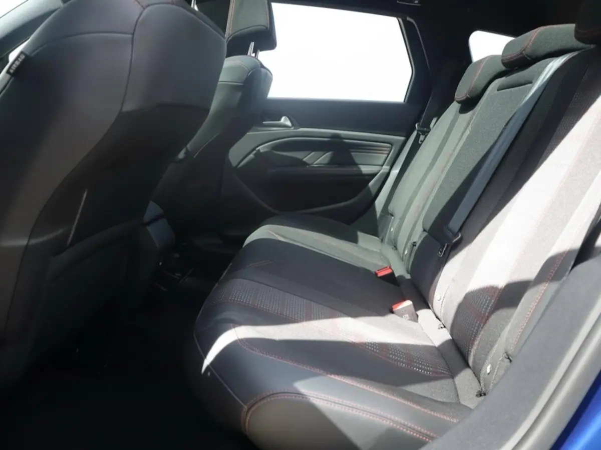 1.2 PureTech GT-Line | Clima Cruise | Apple Carplay/Navi | PDC + 360 Camera |