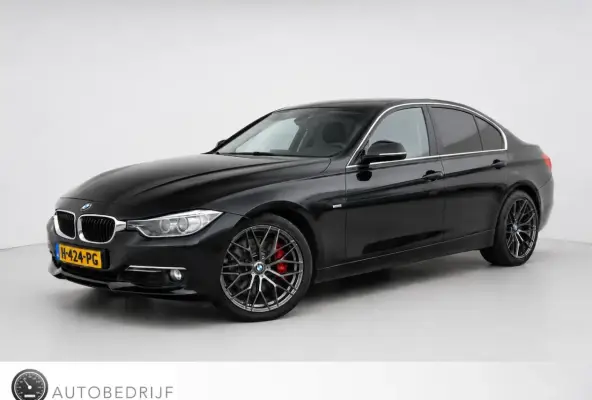 335i | Clima | Cruise | Multimedia/Navi | Stoelverwarming | Leder | PDC + Camera |