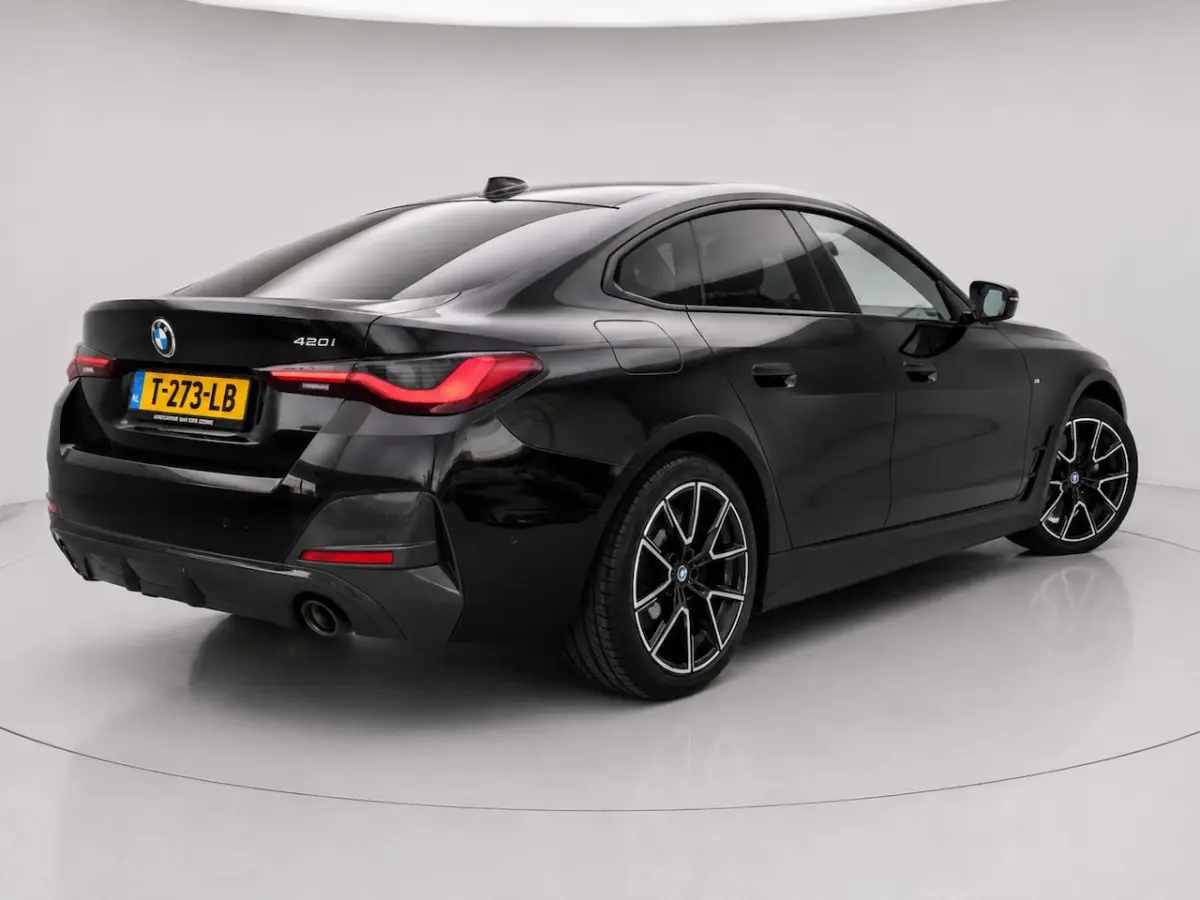 420i High Executive M-sport | Clima | Adapt. Cruise | Apple carplay/Navi | Leder | Stoelve