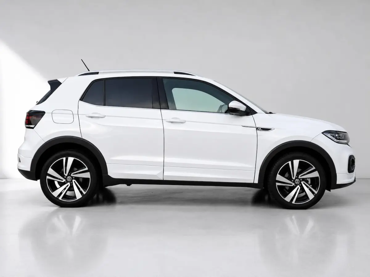 1.0 TSI R-Line | Clima | Adapt. Cruise | Apple Carplay/Navi | Velours | PDC + Camera | LED