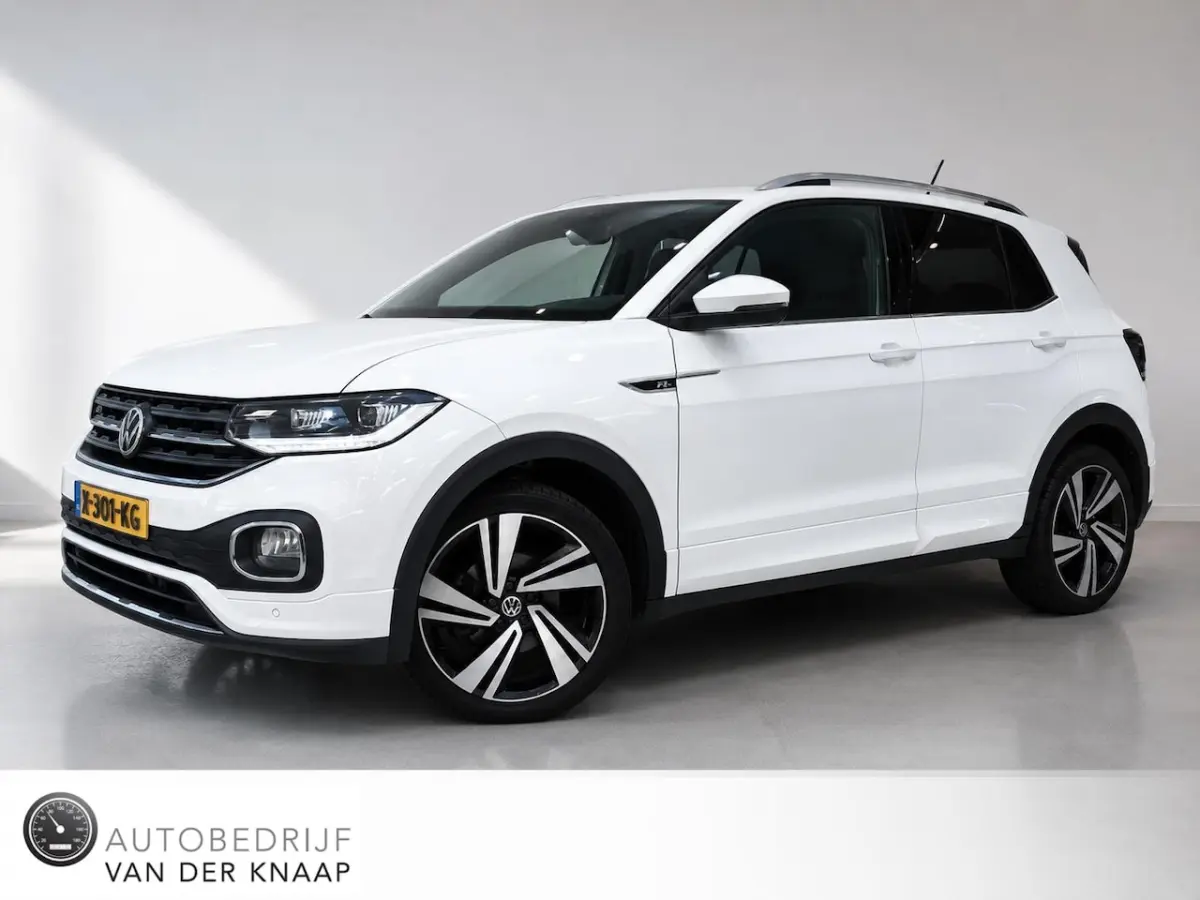 1.0 TSI R-Line | Clima | Adapt. Cruise | Apple Carplay/Navi | Velours | PDC + Camera | LED