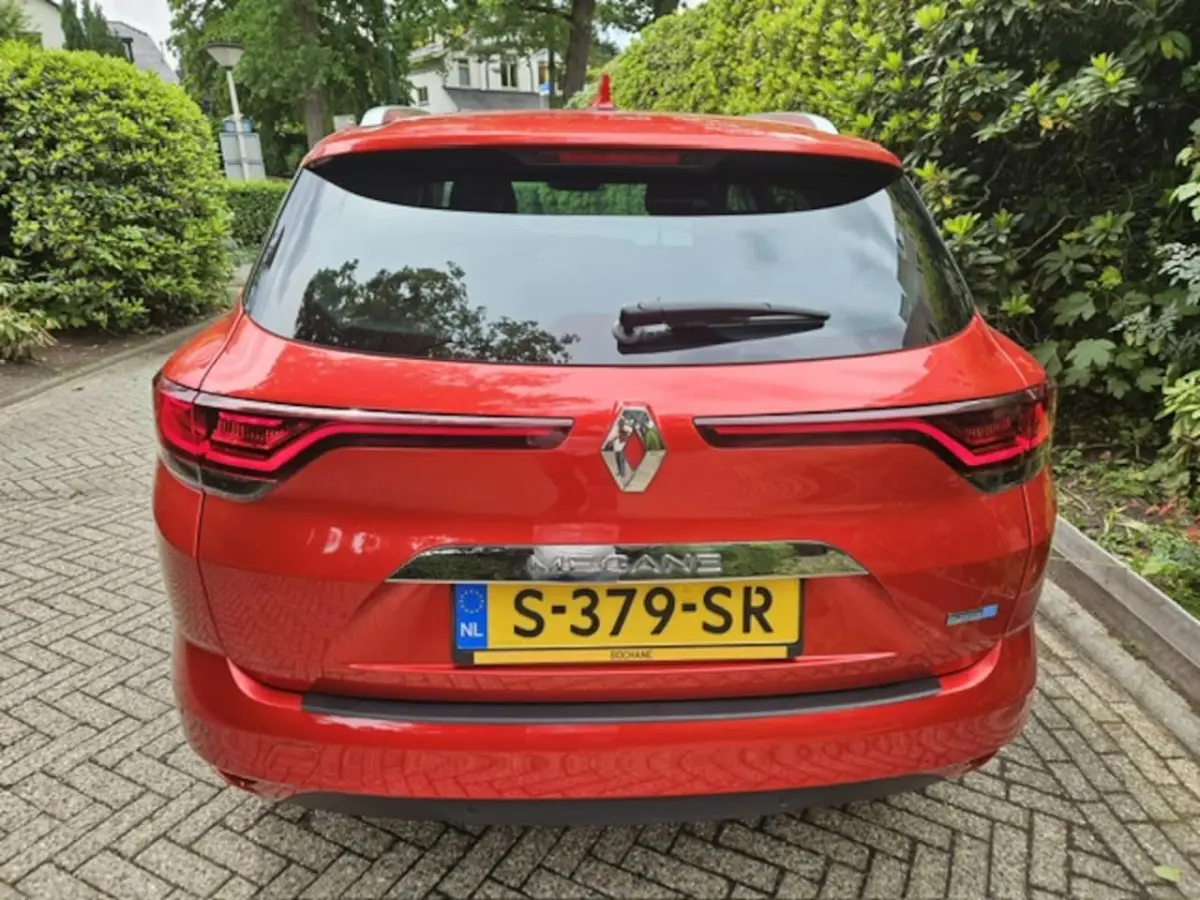 Estate 1.6 Plug-In Hybrid 160 R.S. Line Navi Led