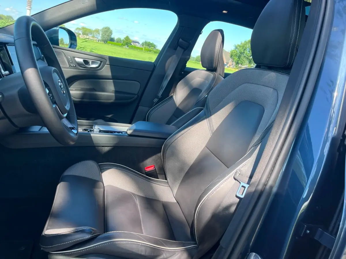 2.0 T6 Plug-in hybrid AWD Ultimate Bright, pano