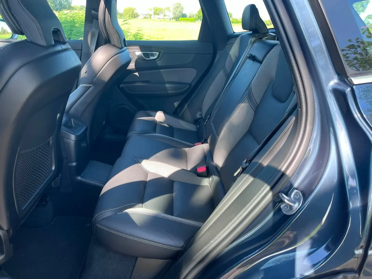 2.0 T6 Plug-in hybrid AWD Ultimate Bright, pano