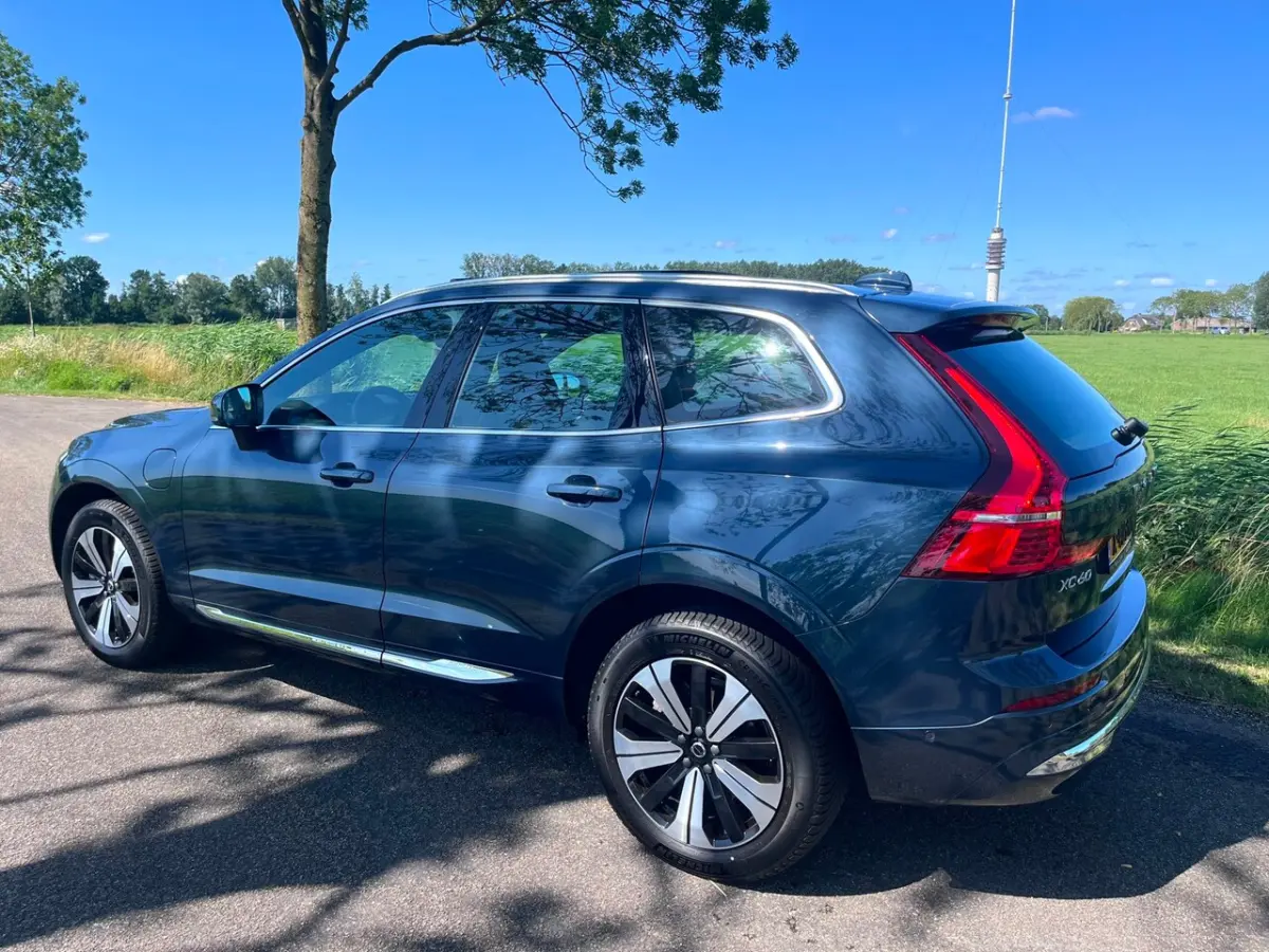2.0 T6 Plug-in hybrid AWD Ultimate Bright, pano
