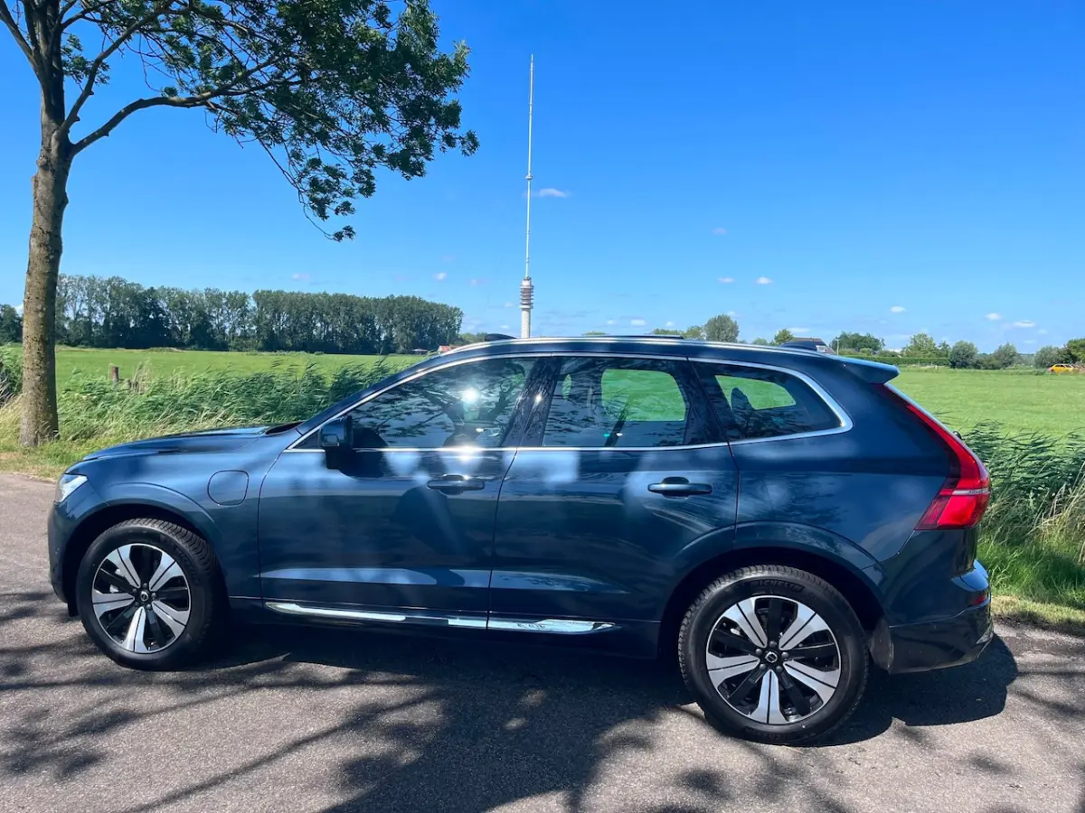 2.0 T6 Plug-in hybrid AWD Ultimate Bright, pano