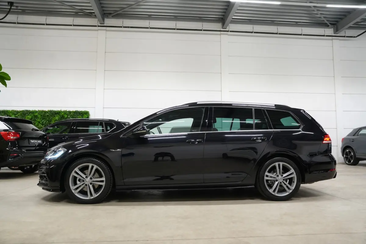 1.5 TSI 2x R-Line DSG * Virtual - Trekhaak - LED - ACC - App - DAB - Stoelverwarming