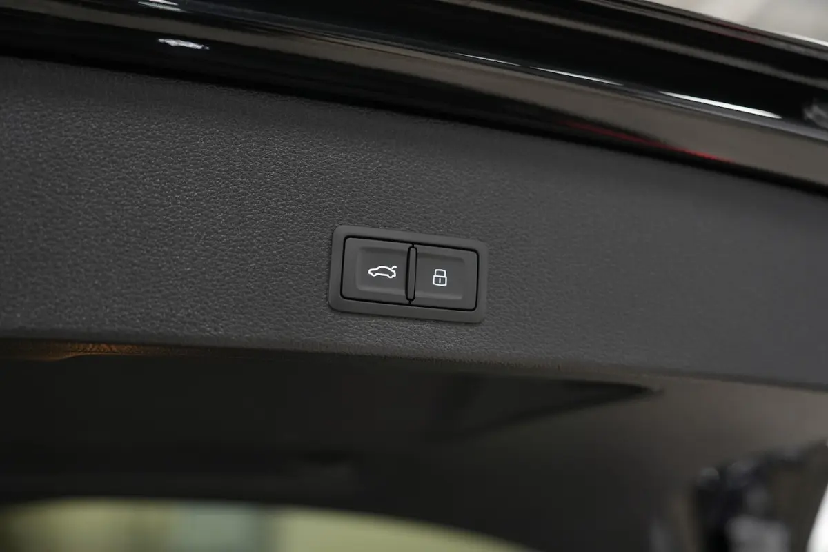 35 TFSI S Edition * Fabrieksgarantie - Virtual - Keyless - Camera - Blind Spot - ACC - 19"