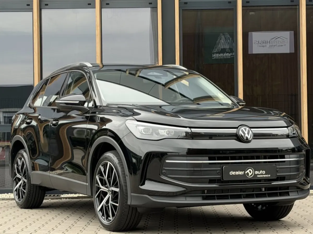 Life 1.5 TSI PHEV DSG 204 Pk | Pano | Trekhaak | 20 inch | Comfo