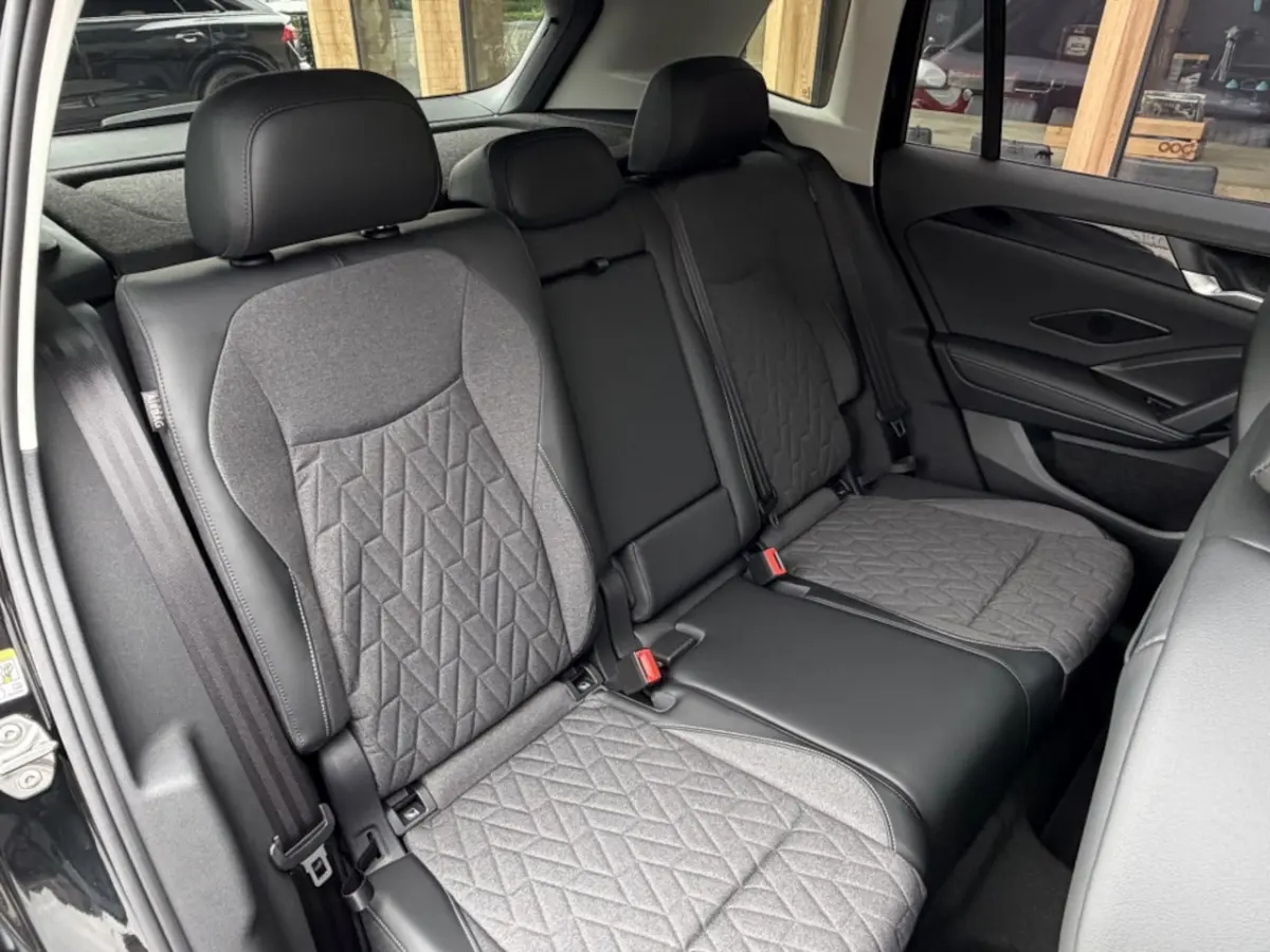 Life 1.5 TSI PHEV DSG 204 Pk | Pano | Trekhaak | 20 inch | Comfo