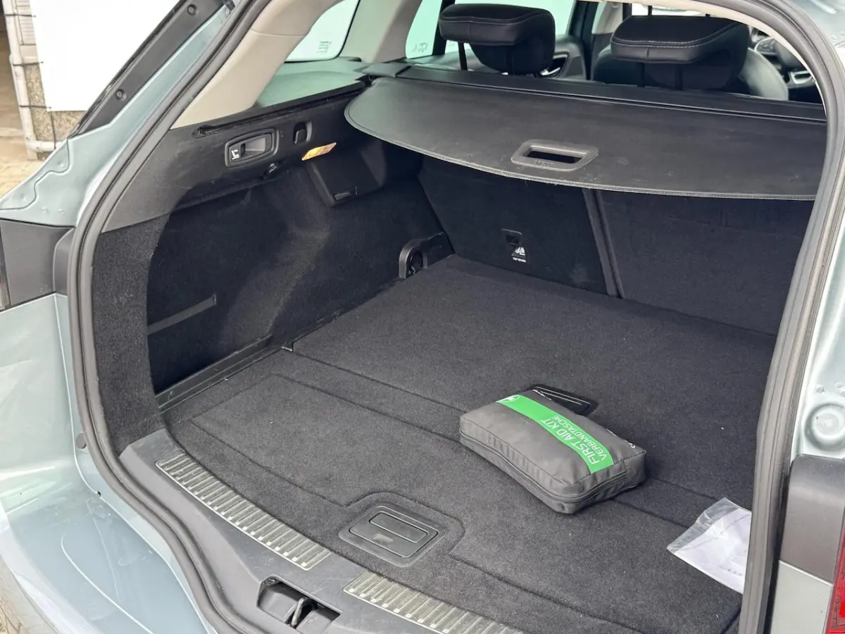 1.3 TCe Intens TREKHAAK | AUTOMAAT | NAVI CARPLAY