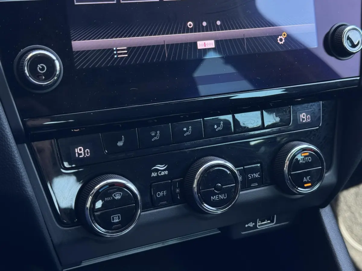 1.0 TSI Greentech Business Edition NL-AUTO | NAVI | ECC