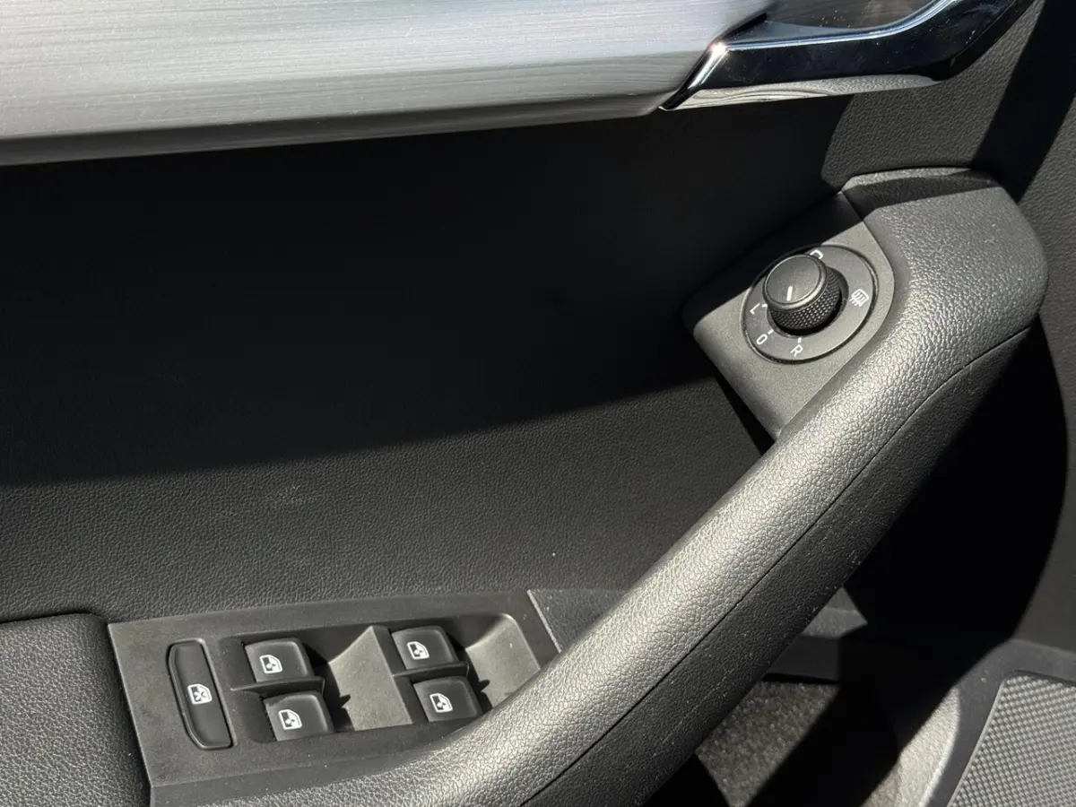 1.0 TSI Greentech Business Edition NL-AUTO | NAVI | ECC