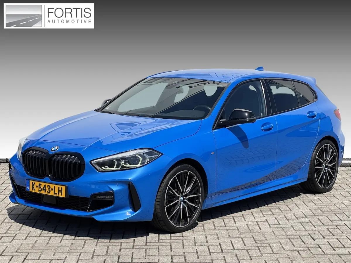 118i High Executive Edition NL-AUTO | M-PAKKET | LEDER | SFEER VERLICHTING