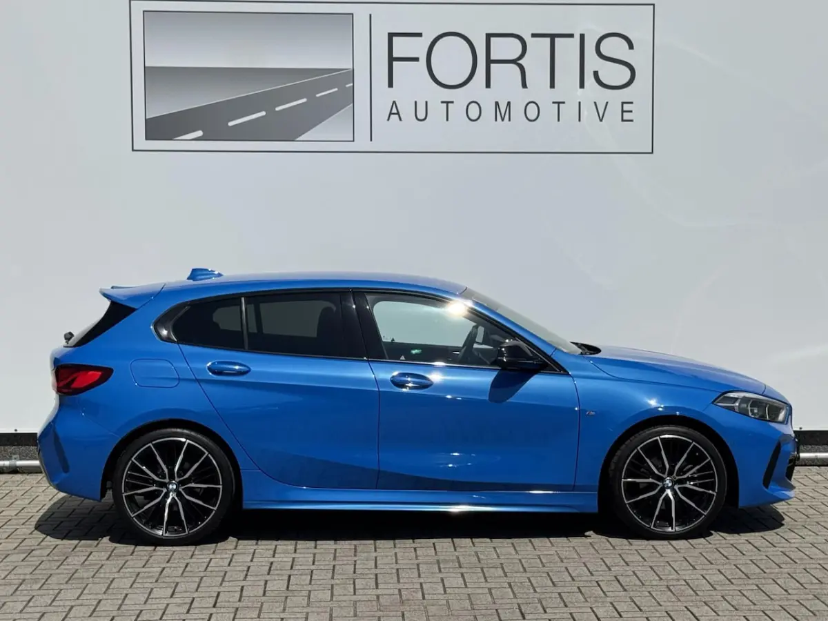 118i High Executive Edition NL-AUTO | M-PAKKET | LEDER | SFEER VERLICHTING