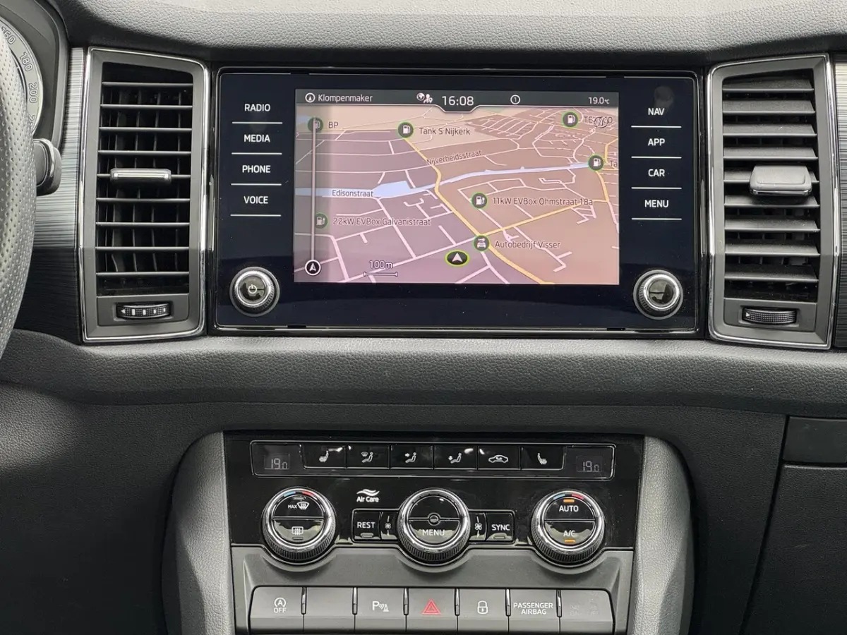 1.5 TSI Business Edition NL-AUTO | PANODAK | TREKHAAK | 150 PK