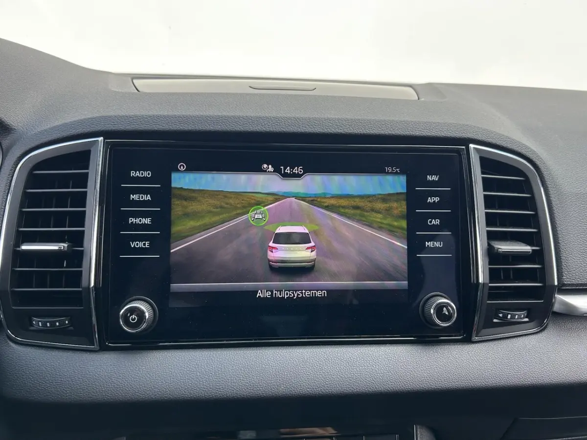 1.0 TSI Business Edition Plus STOELVERWARMING | MATRIX LED | NAVI | CARPLAY