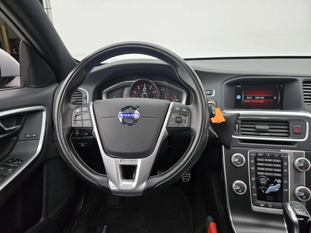 2.0 T4 Business Sport R design NL-AUTO | PANODAK | LEDER | CAMERA | TREKHAAK