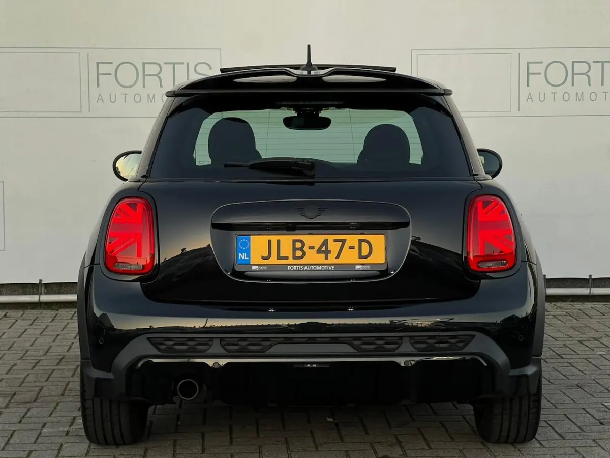 1.5 Cooper PANODAK | LEDER | HARMAN KARDON | DEALER ONDERH | CAMERA | HEAD - UP |
