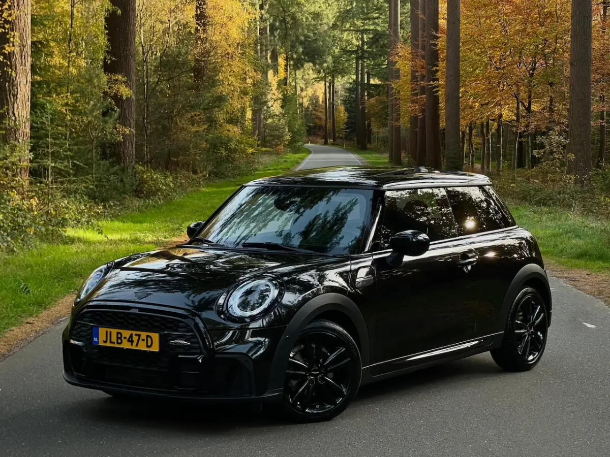 1.5 Cooper PANODAK | LEDER | HARMAN KARDON | DEALER ONDERH | CAMERA | HEAD - UP |