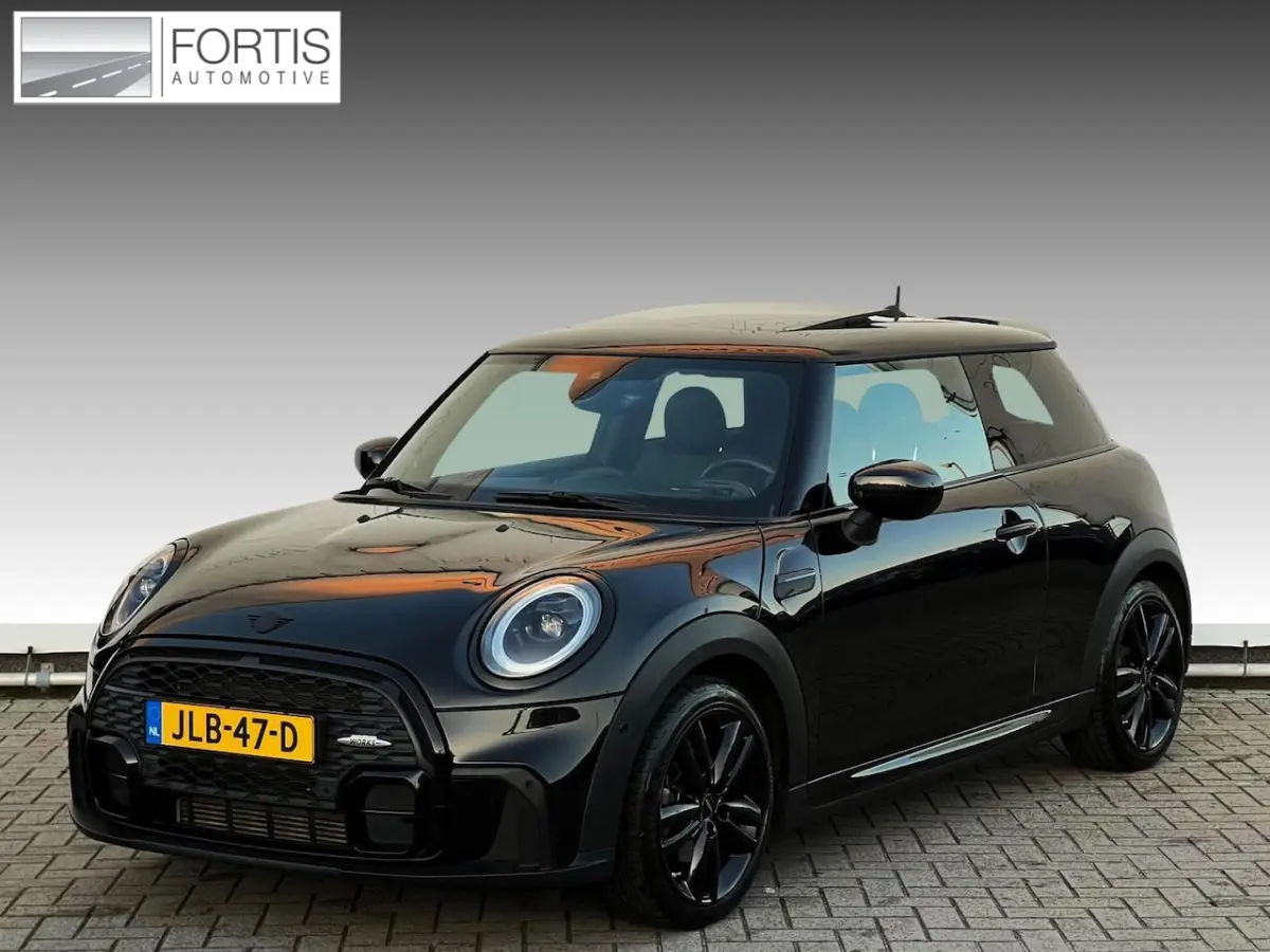 1.5 Cooper PANODAK | LEDER | HARMAN KARDON | DEALER ONDERH | CAMERA | HEAD - UP |
