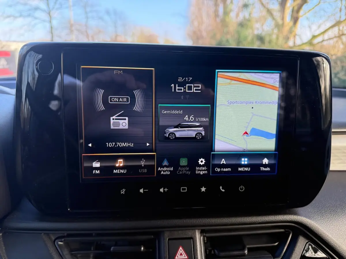1.2 Comfort Smart Hybrid 6 X SWIFT 1Eig. 4800km b.j.12-2024 Carplay , Camera PDC , Adaptiv